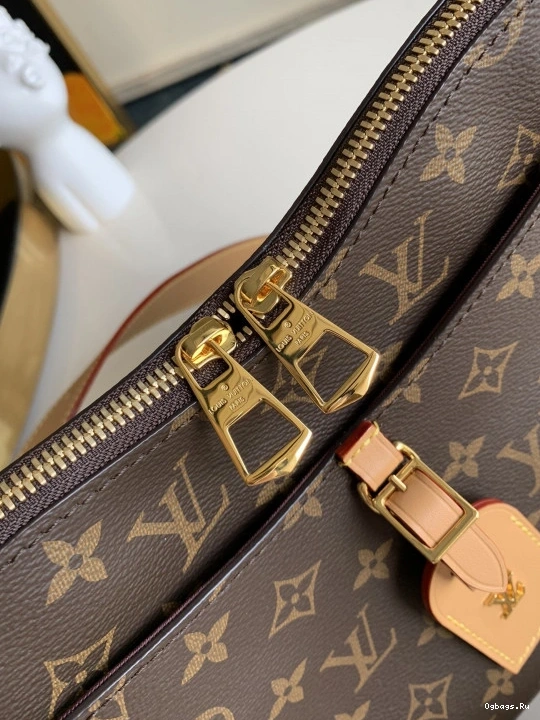 LOUIS VUITTON PM ODÉON 0321